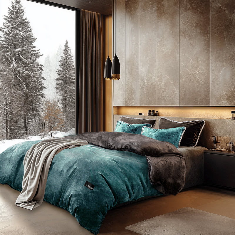 The Amorgos Premium Autumn Velvet Bedding Set